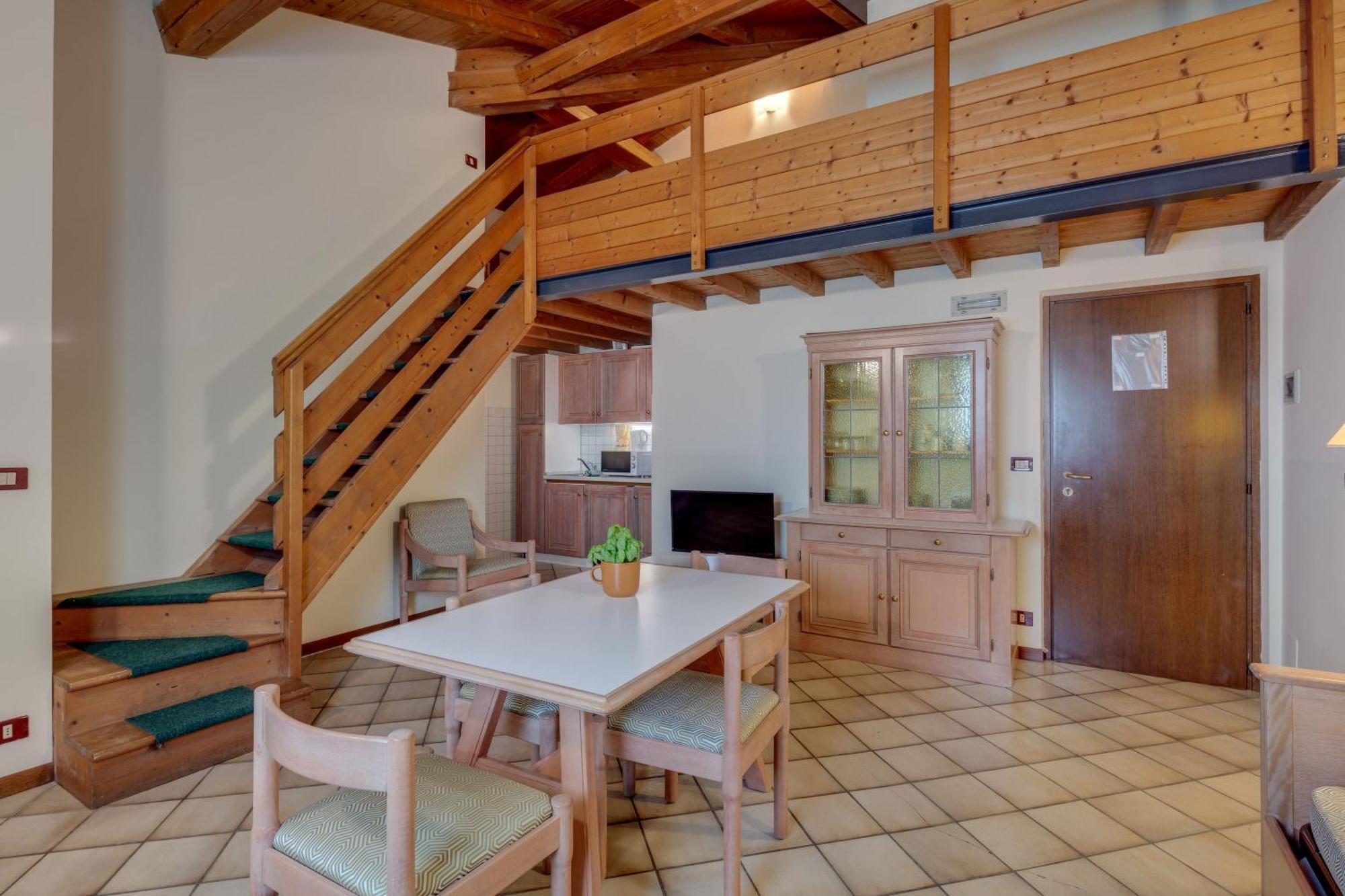 Residence La Filanda Костермано Экстерьер фото