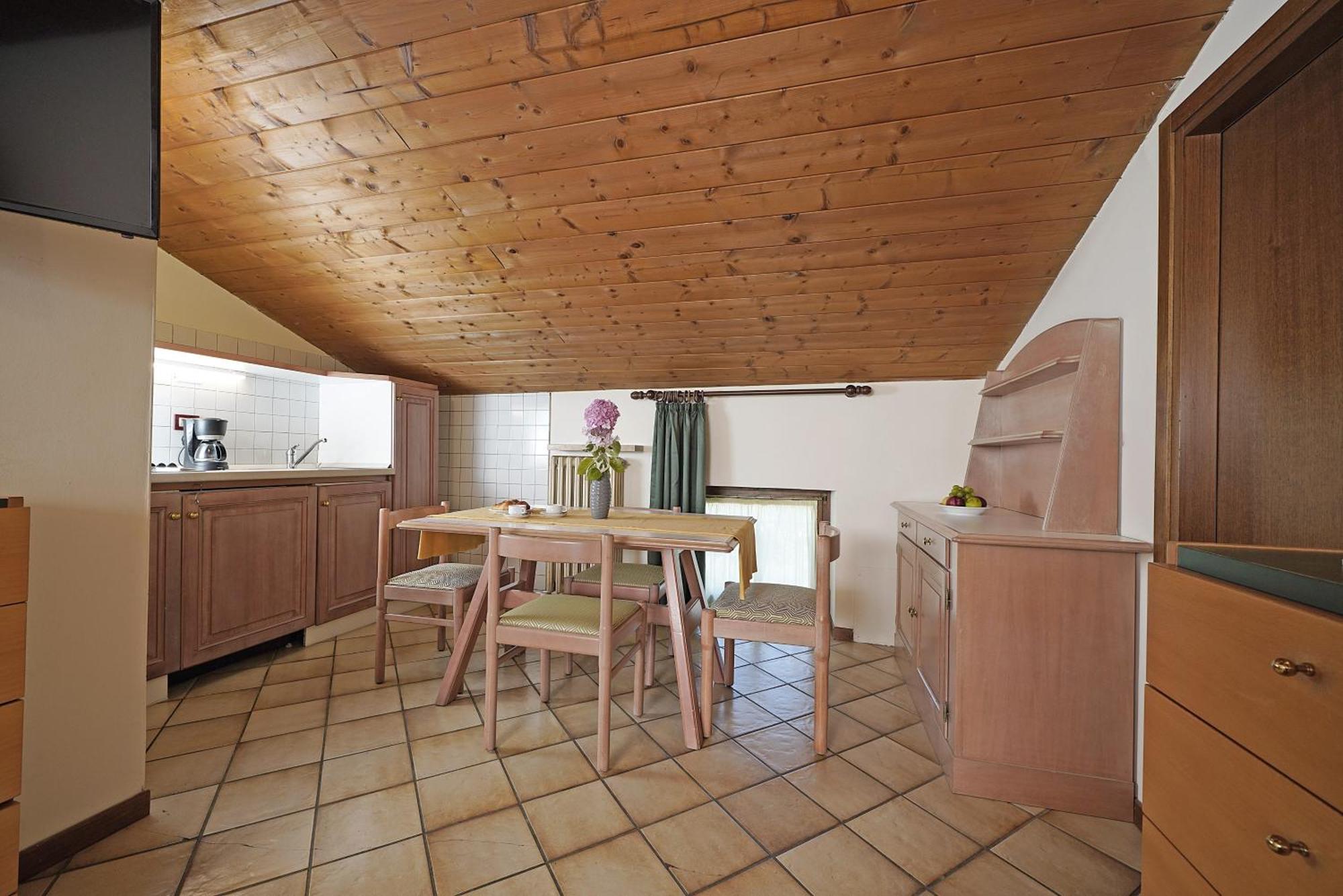 Residence La Filanda Костермано Экстерьер фото