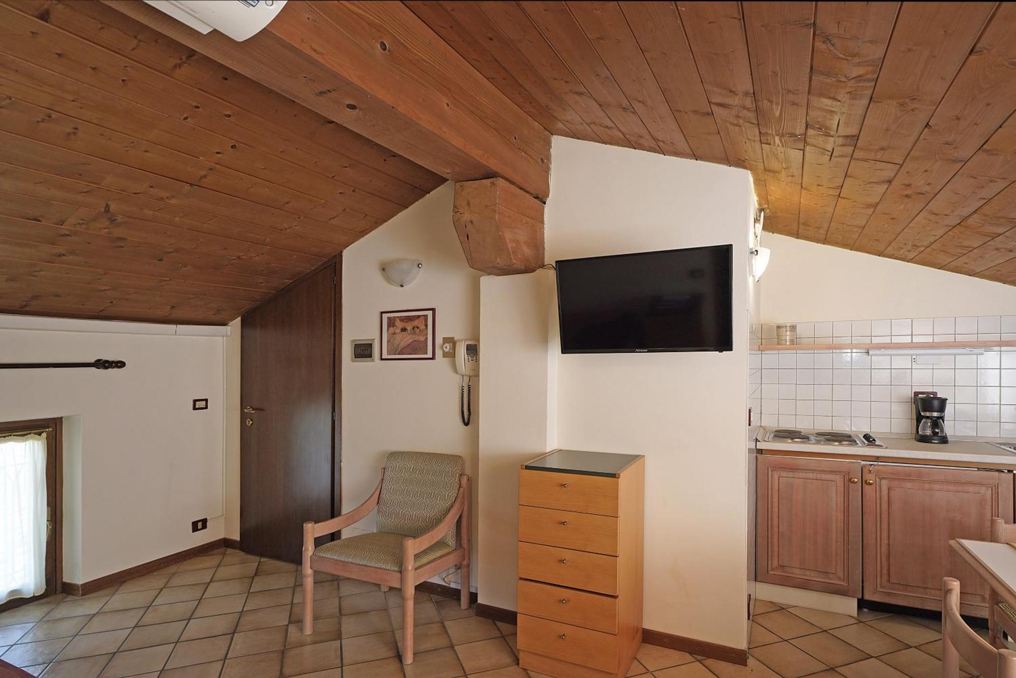 Residence La Filanda Костермано Экстерьер фото